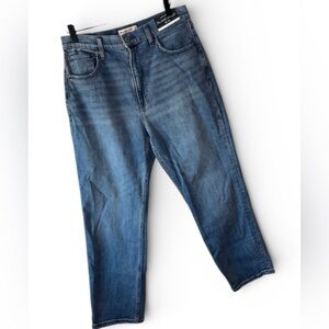 Abercrombie & Fitch Curve Love Ultra High Rise Ankle Straight Jean 10/30 NWT
